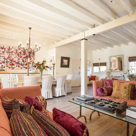 Sleeps 8 Wifi Villa Flaujagues