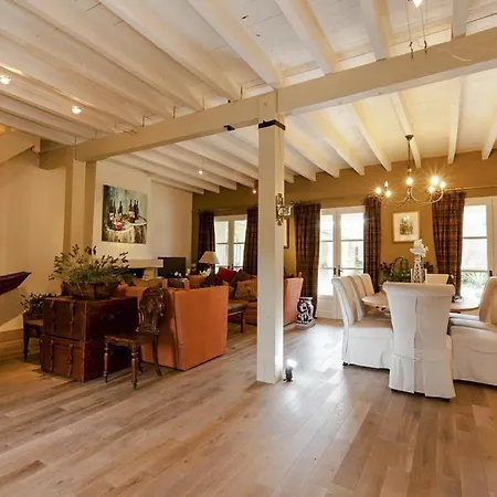 Sleeps 8 Wifi *
